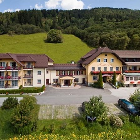 Landhotel Stofflerwirt Sankt Michael im Lungau Luaran gambar