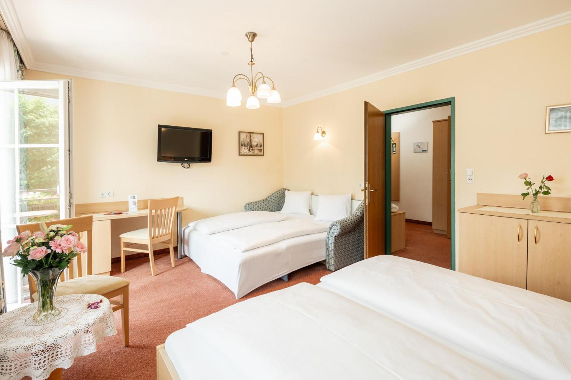 Landhotel Stofflerwirt Sankt Michael im Lungau Luaran gambar