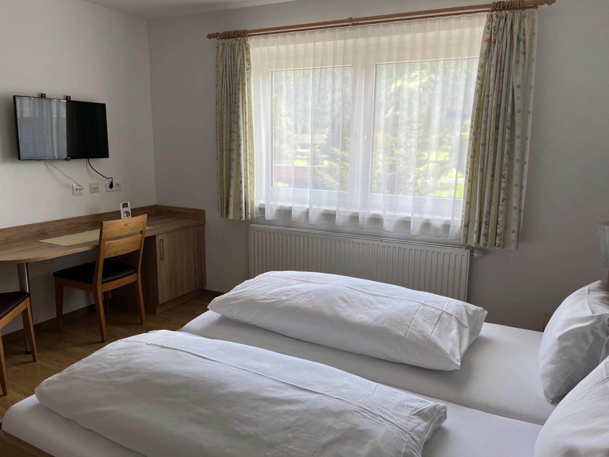 Landhotel Stofflerwirt Sankt Michael im Lungau Luaran gambar