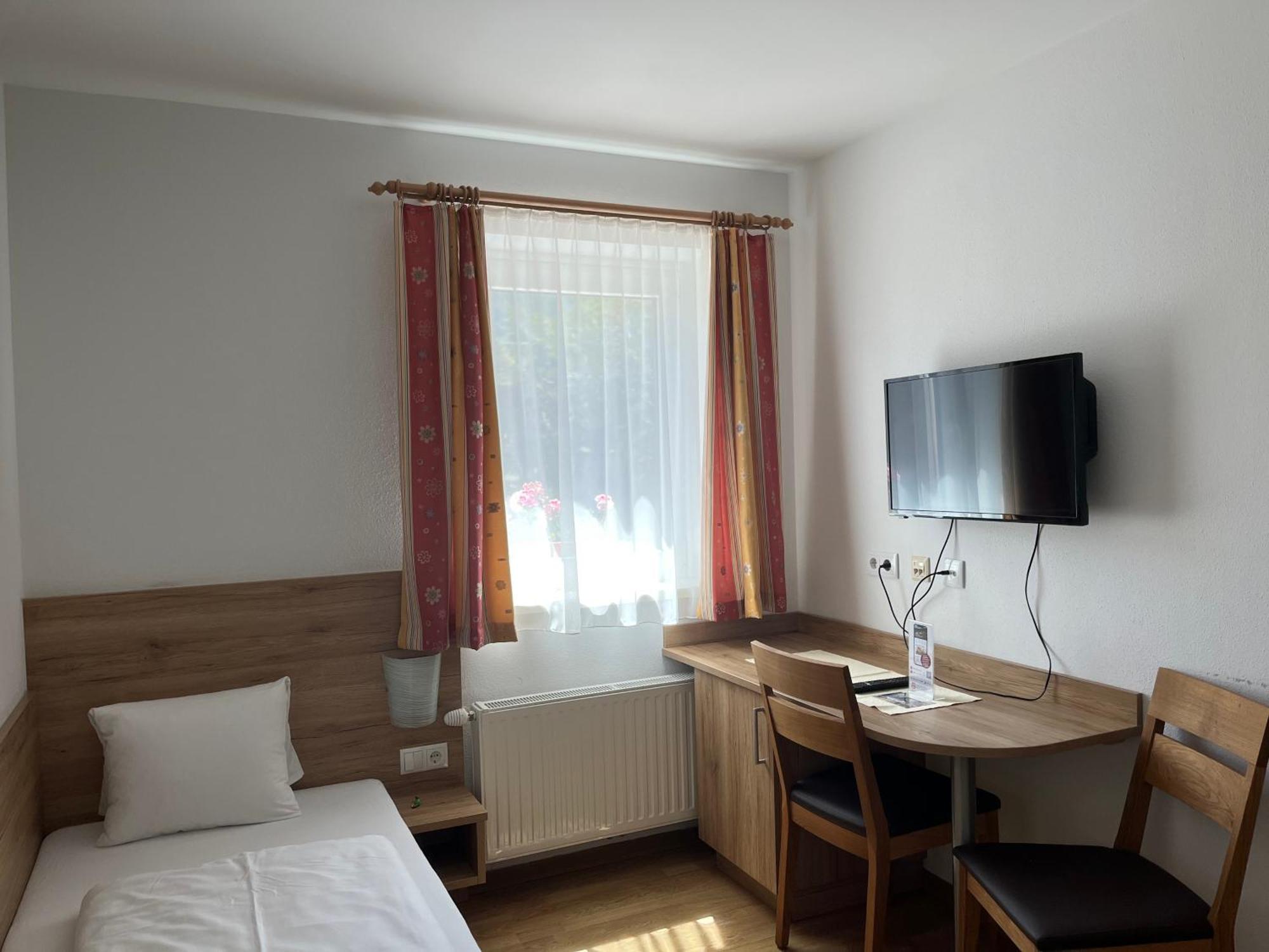 Landhotel Stofflerwirt Sankt Michael im Lungau Luaran gambar