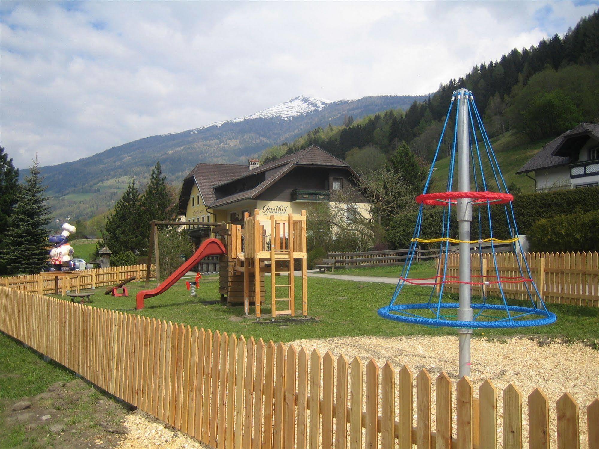Landhotel Stofflerwirt Sankt Michael im Lungau Luaran gambar