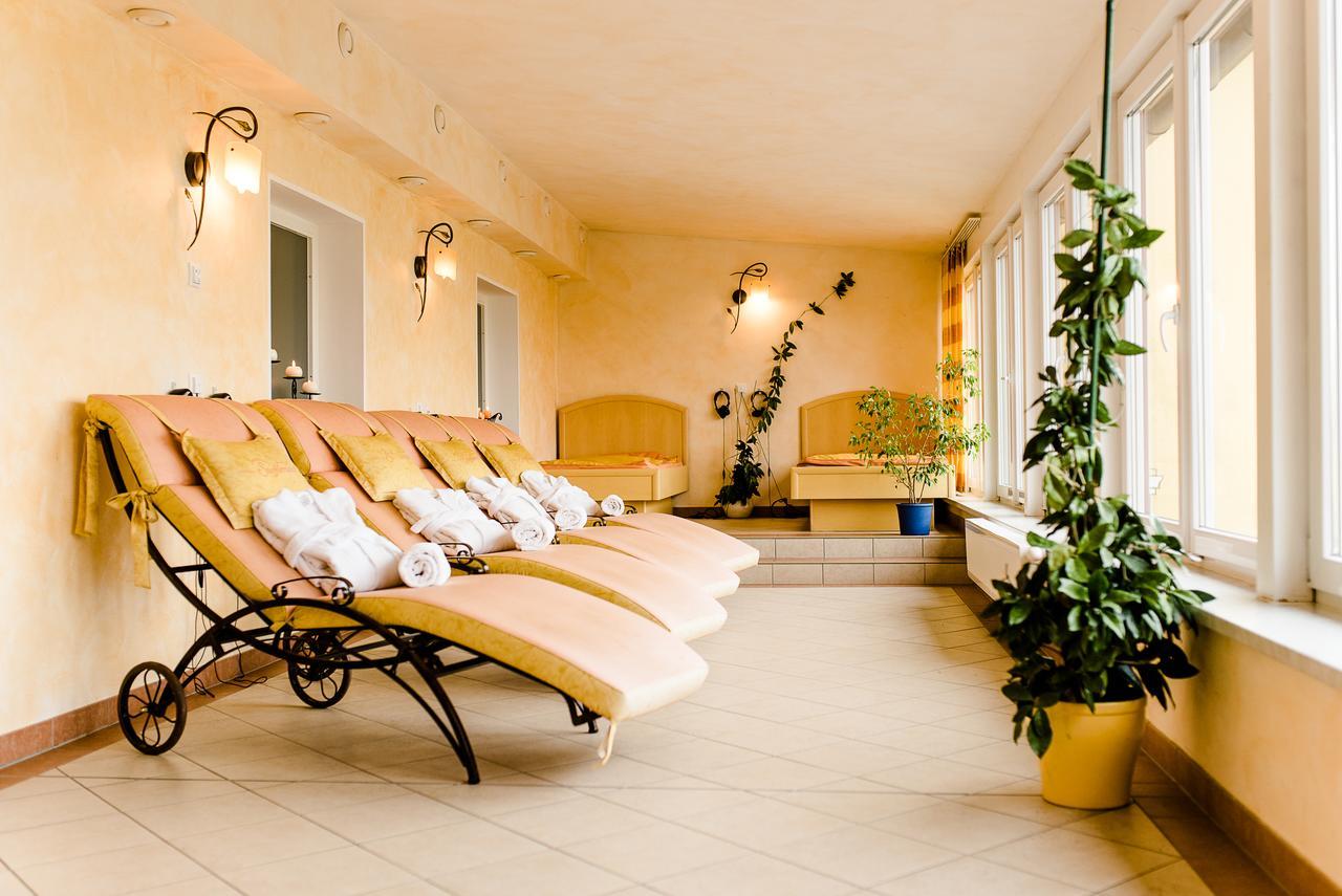 Landhotel Stofflerwirt Sankt Michael im Lungau Luaran gambar